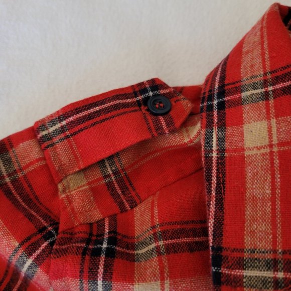 NWOT Love Tree Red Black Plaid Button Down Shirt Women's sz Medium - Picture 4 of 9